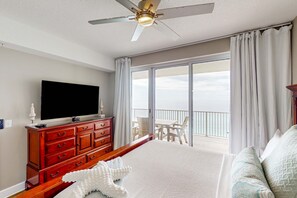 4 habitaciones, tabla de planchar con plancha, wifi y ropa de cama