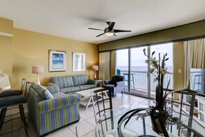 TV, DVD player, offices - Oceanfront condo w/ shared pools, hot tub, tennis courts - walk to the beach (Panama City Beach)