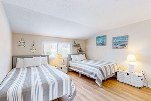 2 chambres, fer et planche à repasser, Wi-Fi, draps fournis