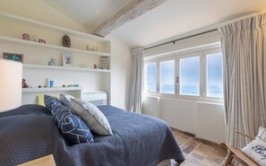 5 bedrooms, in-room safe, iron/ironing board, free WiFi