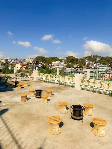 Niree - 08 - 2BHK Private Apartment - Free Parking