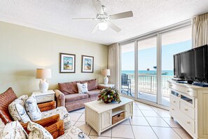 TV, offices - 6th Floor Airy Condo w/ On-Site Pool & Hot Tub, Quick Walk To The Beach (Navarre Beach)