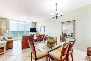 TV, offices - 6th Floor Airy Condo w/ On-Site Pool & Hot Tub, Quick Walk To The Beach (Navarre Beach)