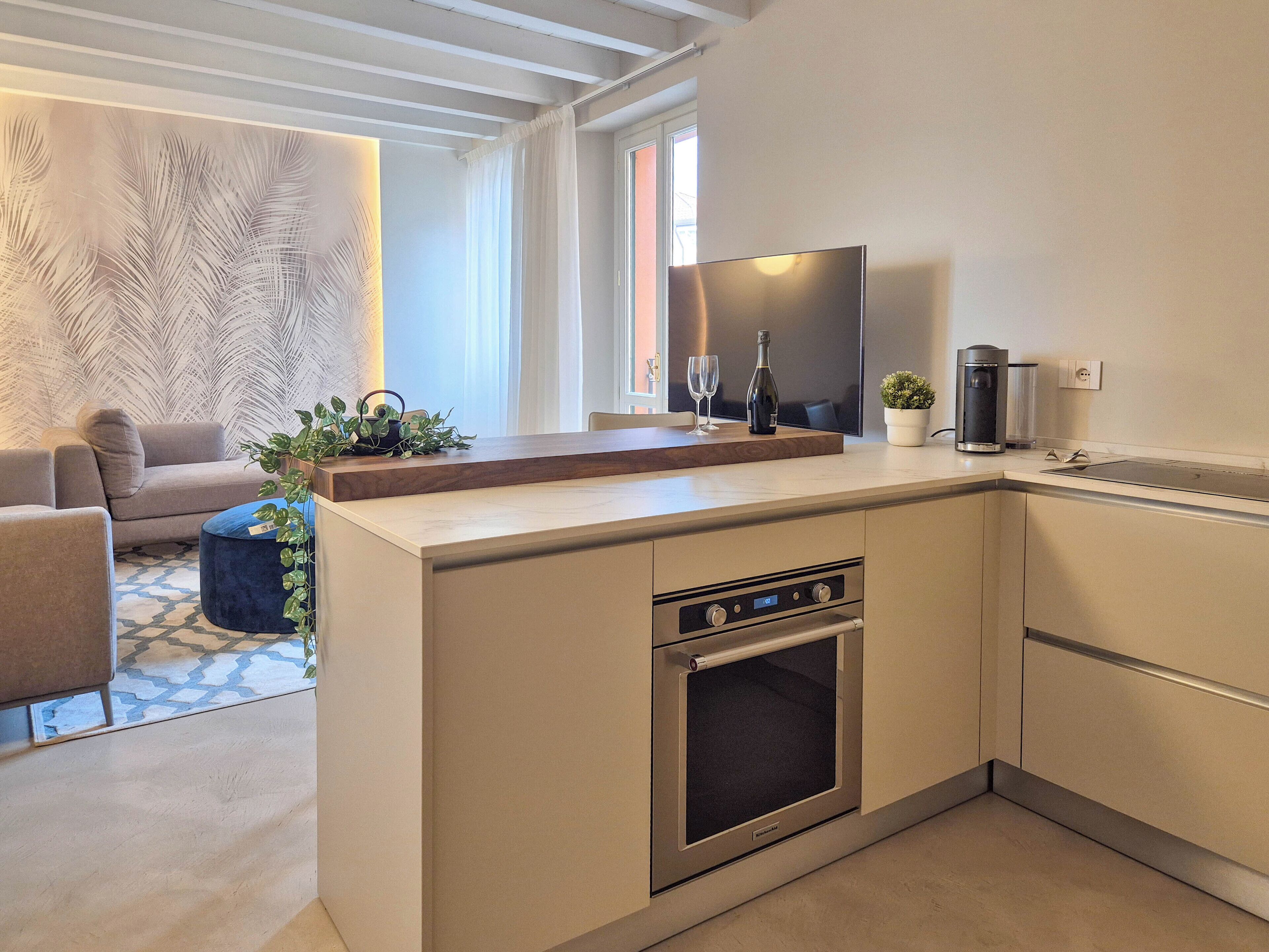 Refrigerador, horno, parrilla de estufa y lavavajillas 