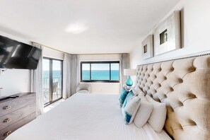 3 bedrooms, iron/ironing board, WiFi, bed sheets - Emerald Towers 0801 (Destin)