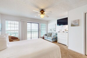 2 bedrooms, iron/ironing board, WiFi, bed sheets - Beachfront townhome with large deck & Gulf view - near Pier Park (Panama City Beach)