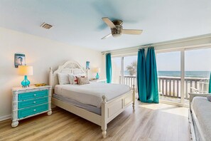 3 bedrooms, WiFi, bed sheets - Oceanfront Largo Mar Home w/ a Private Balcony plus Free WiFi & Beach Access (Panama City Beach)