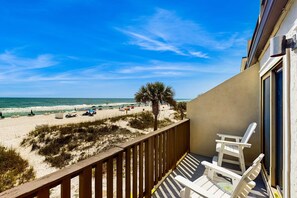 Property grounds - Oceanfront Largo Mar Home w/ a Private Balcony plus Free WiFi & Beach Access (Panama City Beach)