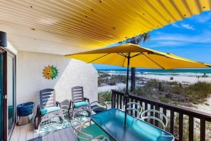 Terrace/patio - Oceanfront Largo Mar Home w/ a Private Balcony plus Free WiFi & Beach Access (Panama City Beach)