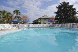 Pool - Cute ground floor condo with shared pool, access to shuffleboard and tennis (Santa Rosa Beach)
