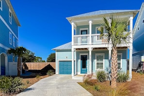 Exterior - Dog-friendly home on Signal Hill Golf Course with balcony - close to the beach (Panama City Beach)