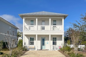 Exterior - Brand-new house on Powell Lake near beach & 30A with pool, W&D, & gym (Inlet Beach)