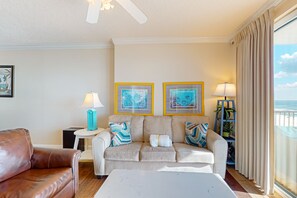 TV, DVD player, offices - Exotic Emerald Coast condo with private deck, gulf view, pool & hot tub (Panama City Beach)
