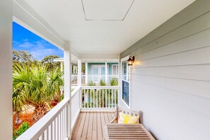 Property grounds - Luxury home with private saltwater pool, spa, gazebo & deck - walk to beach (Santa Rosa Beach)