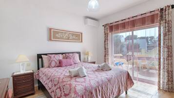 2 室のベッドルーム、アイロン / アイロン台、WiFi、ベッドシーツ