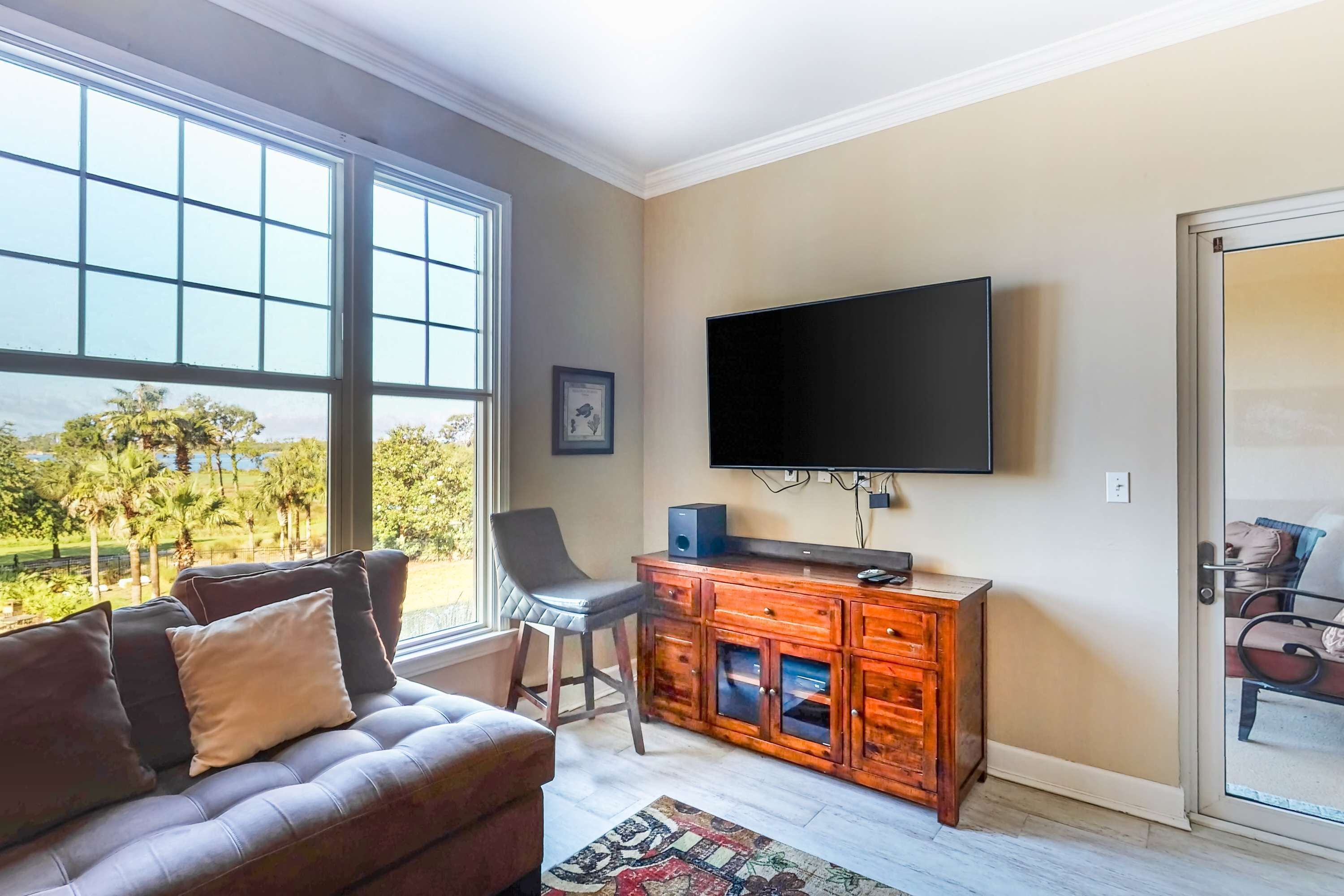 Snowbird-friendly Condo With Waterfront View, Wifi, Ac, Access To Pool, Hot Tub - 패너마시티