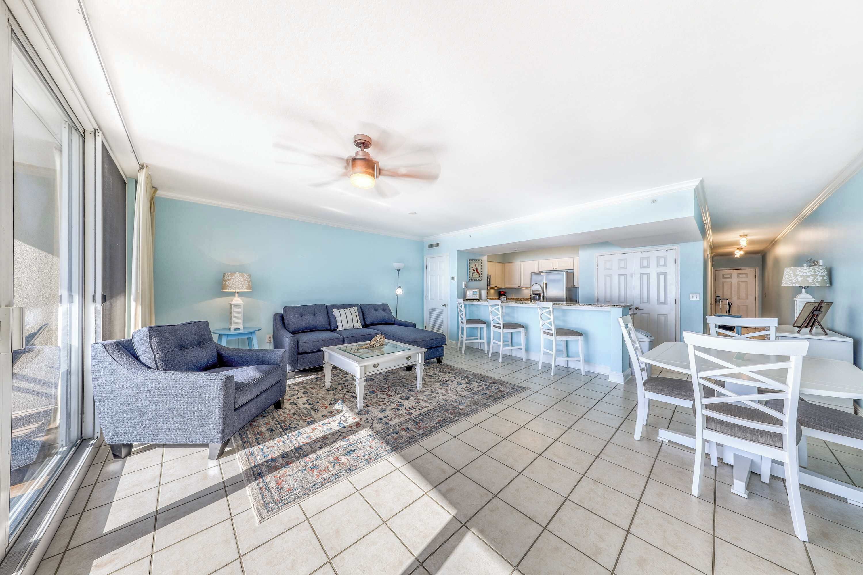 Una televisión, una oficina