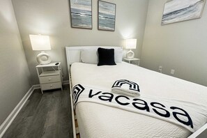 3 habitaciones, tabla de planchar con plancha, wifi y ropa de cama 