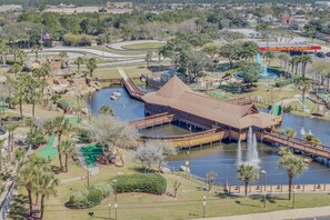 Exterior - Stunning sunlit townhome with pool, balcony, & AC - near beaches & boardwalks (Panama City Beach)