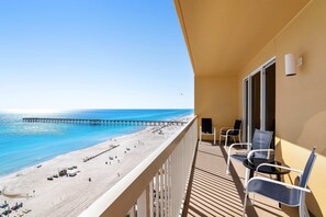Property grounds - Cozy Calypso condo with balcony & view of the Gulf & Pool (Panama City Beach)