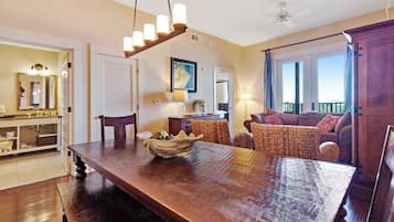 Televisión, reproductor de DVD y estéreo