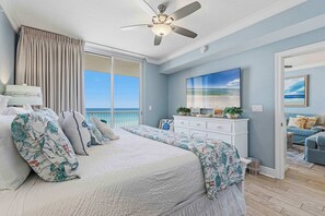 3 bedrooms, WiFi, bed sheets - Enchanting oceanfront condo with pool, balcony, fitness area, & washer&dryer (Fort Walton Beach)