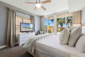 3 bedrooms, iron/ironing board, WiFi, bed sheets - Ground Floor, Oceanfront Condo with Ocean View, Washer/Dryer, & High-Speed WiFi (Fort Walton Beach)