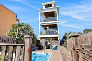 Pool - Beachfront home with pool, elevator, dog-friendly (St. George Island)