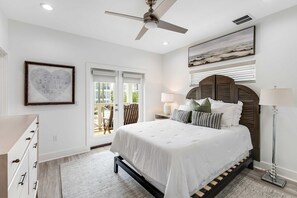 7 habitaciones, tabla de planchar con plancha, wifi y ropa de cama