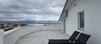 Apartment Lavaran 6 in Vir