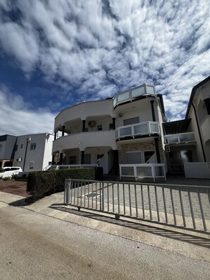 Apartment | 2 bedrooms - Apartment Lavaran 6 in Vir (Vir)