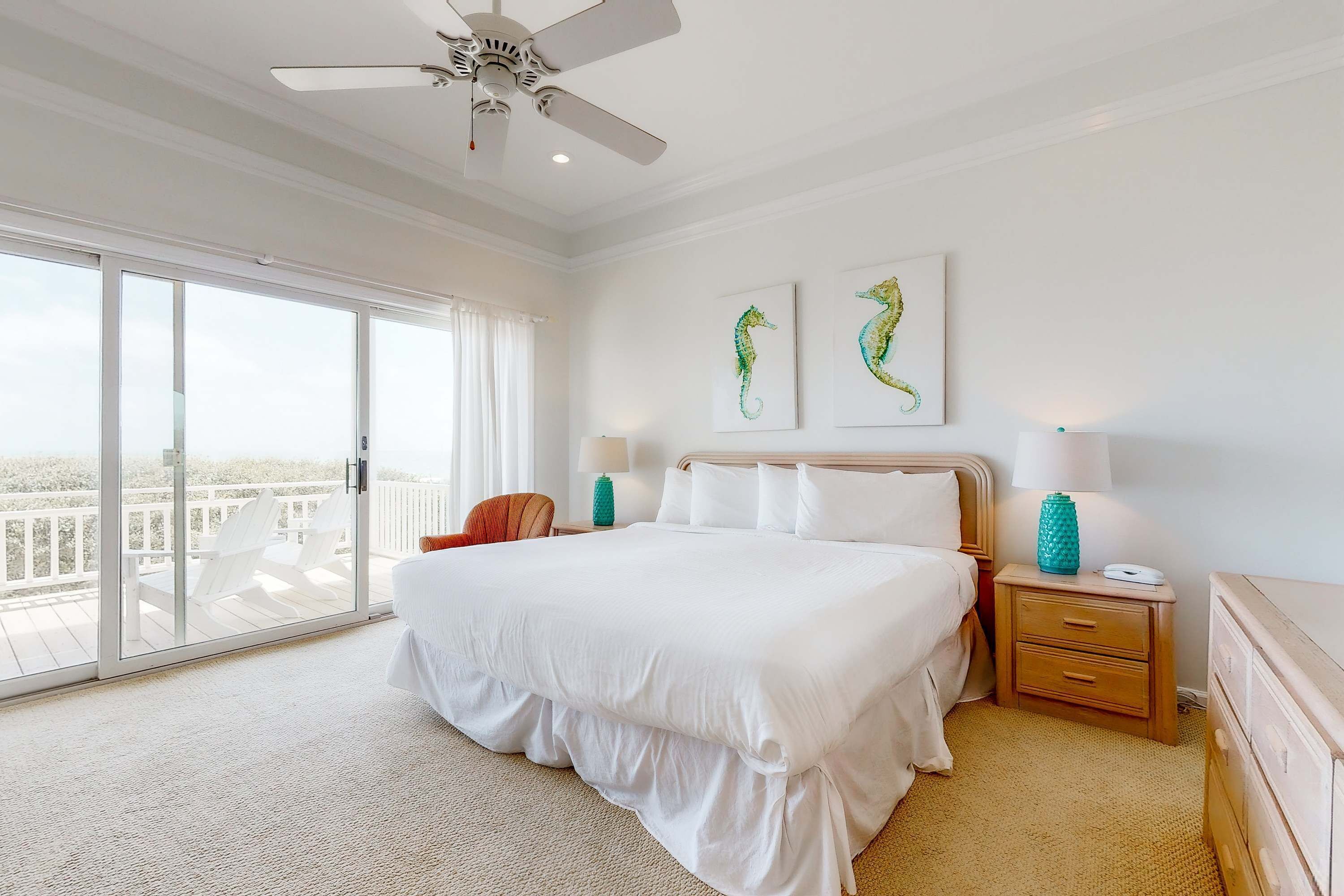 5 bedrooms, WiFi, bed sheets