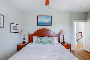 2 bedrooms, iron/ironing board, WiFi, bed sheets - Dog-friendly home with hot tub - beach access one mile away (Port St. Joe)