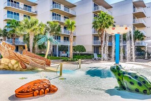 Children’s area - Island condo with pool, Gulf-view balcony, lazy river, beach access, & bunk beds (Fort Walton Beach)