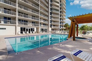 Pool - Coastal condo with Sound and Gulf views, washer and dryer, Wifi (Destin)