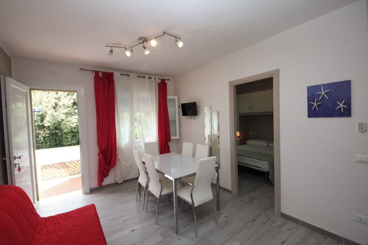 Lejlighed - 2 soveværelser - udsigt til have | Spisestue