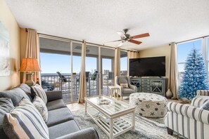 TV, DVD player, offices - Magnolia House at Destin Pointe 412 (Destin)