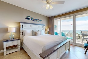 3 bedrooms, iron/ironing board, WiFi - Gorgeous, beachfront condo with view of the gulf plus a pool (Destin)