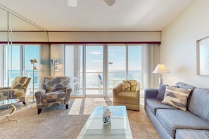 TV, DVD player, offices - Seaside escape with water view, balcony, pool, pool spa & gym access (Destin)