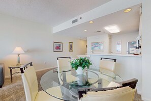 Dining - Seaside escape with water view, balcony, pool, pool spa & gym access (Destin)