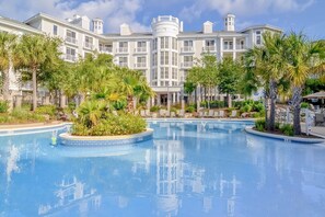 Pool - Cozy coastal studio with shared pool, beach access and close to everything! (Miramar Beach)