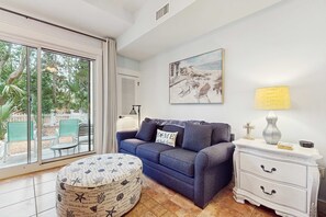 TV, offices - Cozy coastal studio with shared pool, beach access and close to everything! (Miramar Beach)