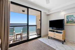 Interior - 14th Floor Welcoming Condo, On-site restaurant, Multiple pools w/ splash pad (Destin)