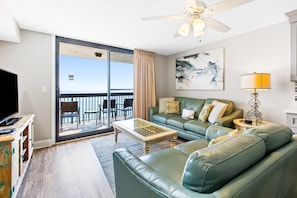 TV, DVD player, offices - Gulf-front condo with balcony overlooking beach & water - hardwood floors (Destin)