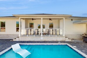 Pool - Dog friendly, coastal retreat with fenced yard, private pool, golf cart and cove (Mexico Beach)