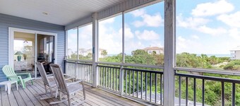Dog-friendly home near the beach with private pool & gym