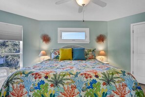 2 bedrooms, iron/ironing board, WiFi, bed sheets - Updated beach house with unobstructed gulf views, large deck & outdoor shower (Port St. Joe)
