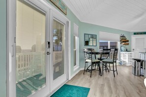 Dining - Updated beach house with unobstructed gulf views, large deck & outdoor shower (Port St. Joe)