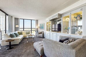 TV, DVD player, offices - Contemporary Condo with Pool & Hot Tub - Partial Ocean Views, On-Site Golf (Miramar Beach)