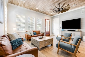 TV, table football - Luxury Star-Wars themed home with game room, BBQ Area, & More (Miramar Beach)